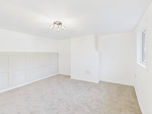 Bedroom- click for photo gallery